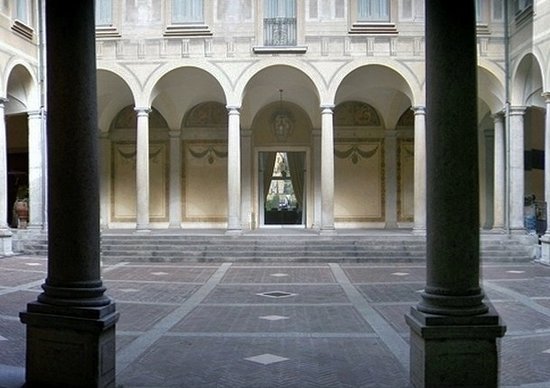 cortile Palazzo Isimbardi