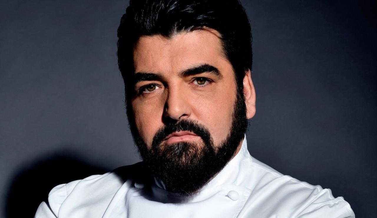 Pasqua con Antonino Cannavacciuolo: il menù che costa quanto uno stipendio | Con nove portate ti svuota il portafogli